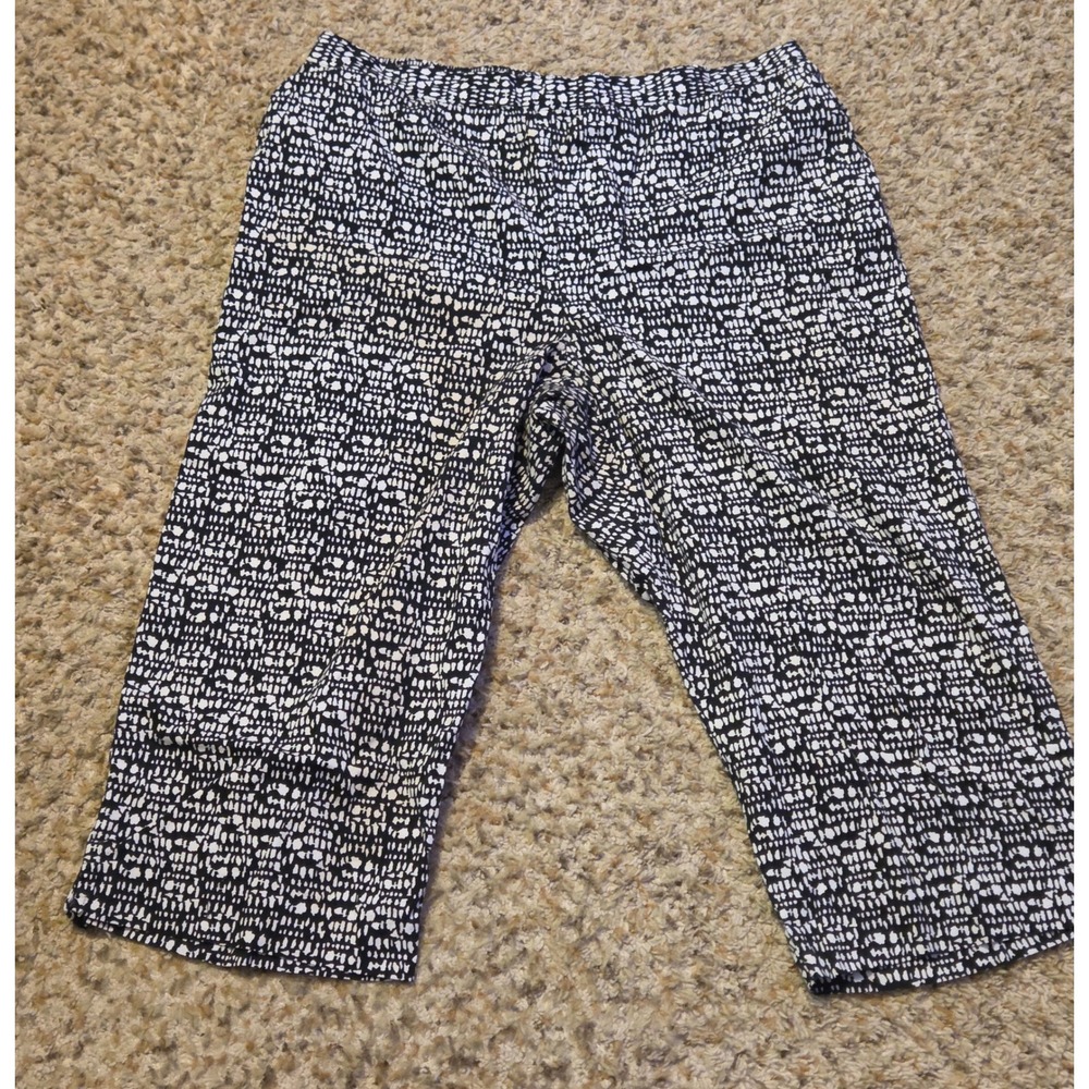 Alfred Dunner Elastic Waist Pull On Capri Pants Women's Size 16 Black White